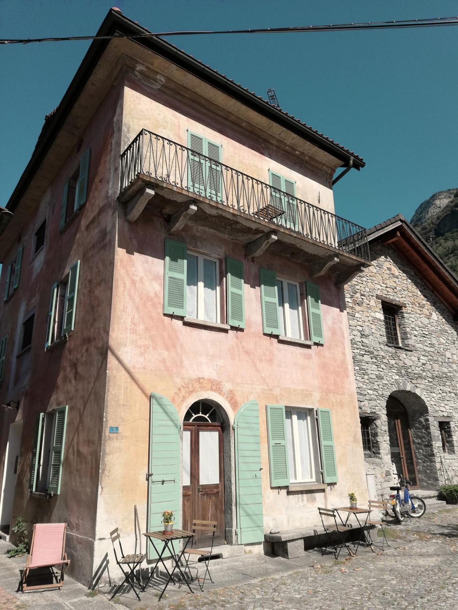 Casa Vino E Birra Aparthotel Osogna Buitenkant foto